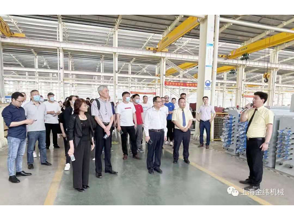 Guests of the green manufacturing technology training class for PVC products visited JWELL Machinery's Haining factory with a complete success