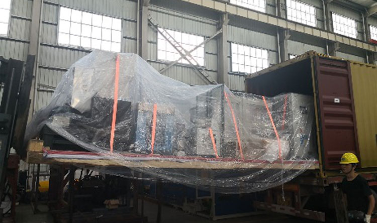 HDPE Blow Moulding Machine Packing